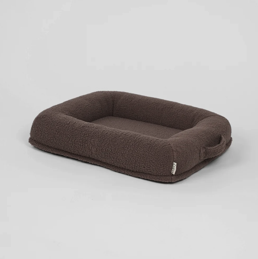 CLARA ORTHOPEDIC HEILSURÚM | Limited Edition