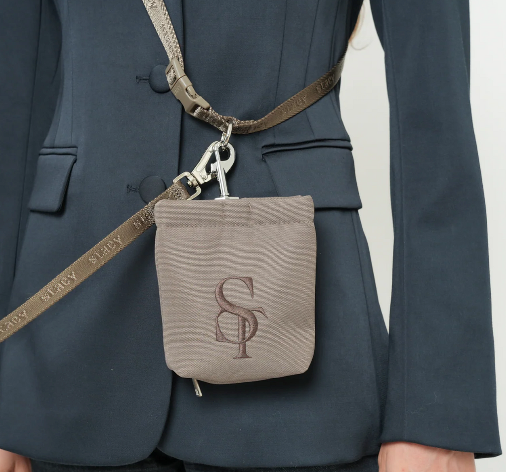 Elma Active Treat Bag w. Waste Bag Holder | Taupe