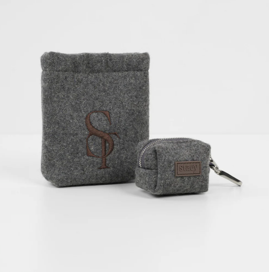 Elma kúkapokahaldari | Stone