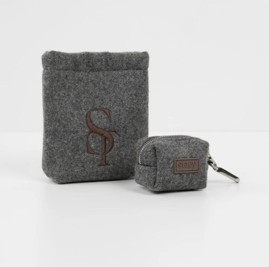 Elma kúkapokahaldari | Stone